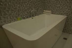 Whole Sunshine International Hotel