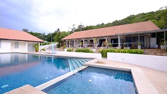 Baan Jai Dee Beach Front Hotel