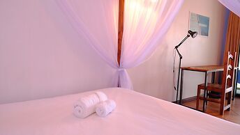 Baan Jai Dee Beach Front Hotel