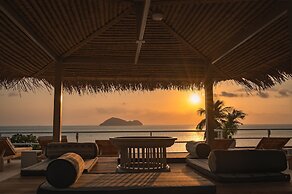 Baan Jai Dee Beach Front Hotel