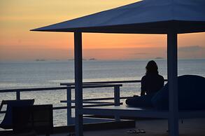 Baan Jai Dee Beach Front Hotel