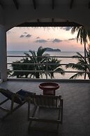 Baan Jai Dee Beach Front Hotel