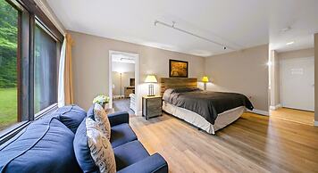 Evergreen Valley Inn by Coolvacay