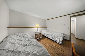 Evergreen Valley Inn by Coolvacay