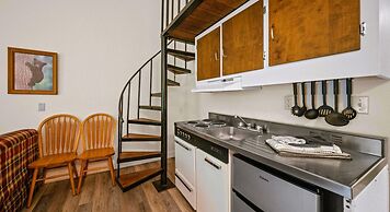 Evergreen Valley Inn by Coolvacay