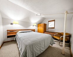 Evergreen Valley Inn by Coolvacay