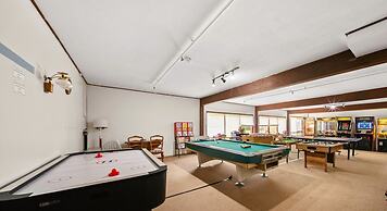 Evergreen Valley Inn by Coolvacay
