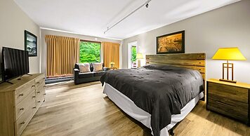 Evergreen Valley Inn by Coolvacay