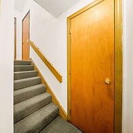 Evergreen Valley Inn by Coolvacay