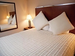 Evergreen Valley Inn