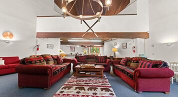 Evergreen Valley Inn by Coolvacay