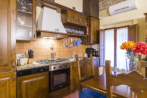 Florence Ariento Romantic Apartment