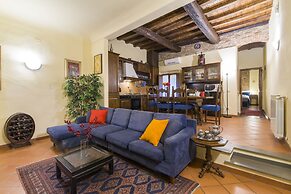 Florence Ariento Romantic Apartment