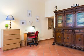 Florence Ariento Romantic Apartment
