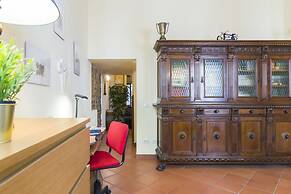 Florence Ariento Romantic Apartment