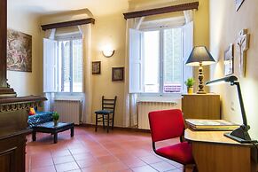 Florence Ariento Romantic Apartment