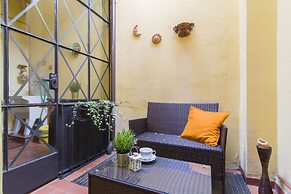 Florence Ariento Romantic Apartment
