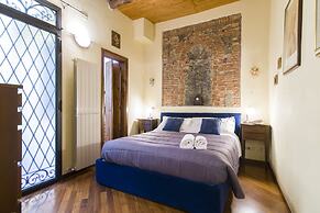 Florence Ariento Romantic Apartment