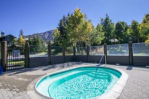 Snowcreek V 933 Bright and Spacious, Private BBQ, Washer Dryer, Pet-Fr