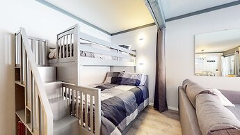 Mammoth Ski & Racquet Club #4 1 Bedroom Condo by RedAwning