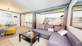 Mammoth Ski & Racquet Club #4 1 Bedroom Condo by RedAwning