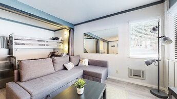 Mammoth Ski & Racquet Club #4 1 Bedroom Condo by RedAwning