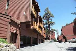 Mammoth Ski & Racquet Club #4 1 Bedroom Condo by RedAwning