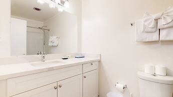 Mammoth Ski & Racquet Club #4 1 Bedroom Condo by RedAwning