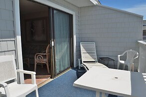 Sea Cloisters 302b 2 Bedroom Condo by RedAwning