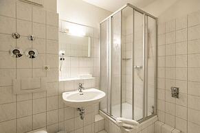 Hotel Rostock West im Kritzmow Park