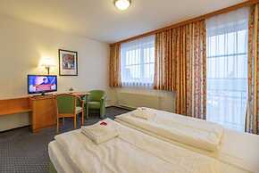 Hotel Rostock West im Kritzmow Park