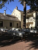 Wolf Creek Inn & Tavern