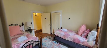 Wolf Creek Inn & Tavern