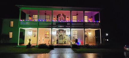 Wolf Creek Inn & Tavern