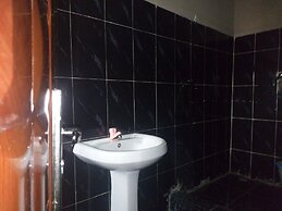 Aquatic Suites & Lounge