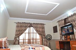 Aquatic Suites & Lounge