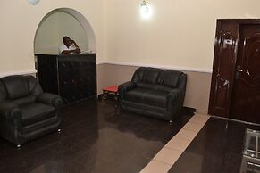 Aquatic Suites & Lounge