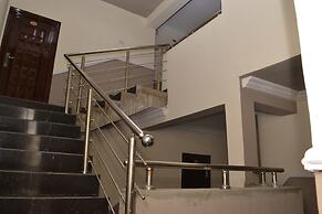 Aquatic Suites & Lounge