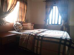 Aquatic Suites & Lounge