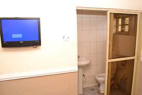 Aquatic Suites & Lounge