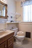 Mira Monte Inn & Suites