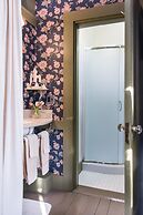 Mira Monte Inn & Suites