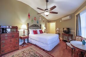 Mira Monte Inn & Suites