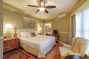 Mira Monte Inn & Suites