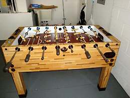 4BR 3BA Home in Indian Creek by CV-2635