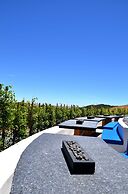 Sirena Vineyard Resort