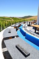 Sirena Vineyard Resort
