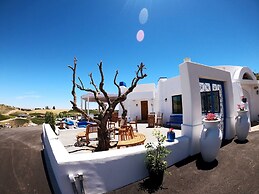 Sirena Vineyard Resort