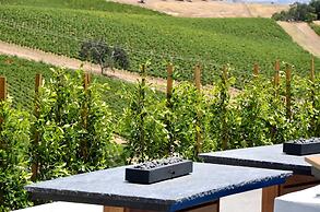 Sirena Vineyard Resort