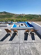 Sirena Vineyard Resort